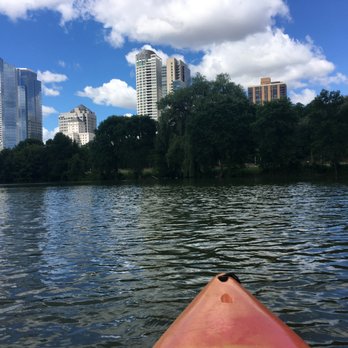 Veteran's Park - Kayaking on the lagoon - Parks Near Me - Milwaukee, Wisconsin