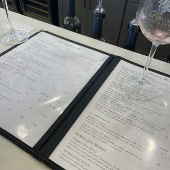 Altisima Winery - Wine tasting menu - Wineries Near Me - Temecula, California