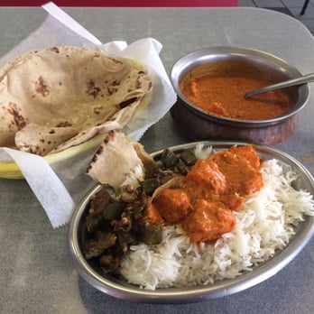 Kountry Xpress - Chicken tikka Masala with a side of rice - Indian Near Me - Mulberry, Arkansas