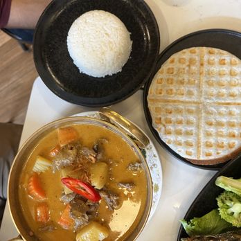 Dok Khao Thai Eatery - Roti Massamun Curry - Thai Near Me - Columbia, Maryland Dok Khao Thai Eatery - Roti Massamun Curry - Thai Near Me - Columbia, Maryland