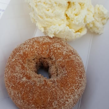Pine Tree Apple Orchard - Apple doughnut a la mode - Bakeries Near Me - White Bear Lake, Minnesota Pine Tree Apple Orchard - Apple doughnut a la mode - Bakeries Near Me - White Bear Lake, Minnesota