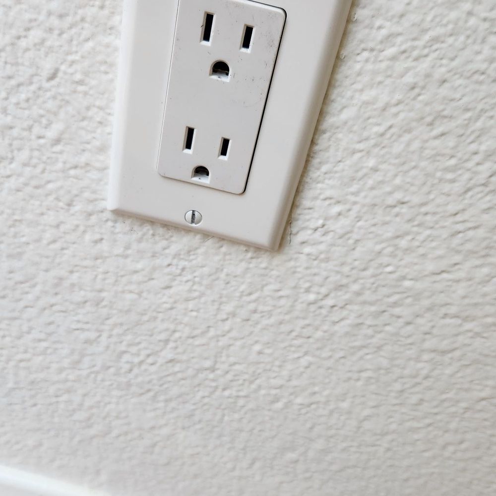 Electric Yeti - New code compliant outlet - Electricians Near Me Electric Yeti - New code compliant outlet - Electricians Near Me