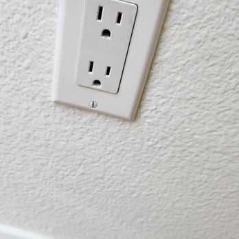 Electric Yeti - New code compliant outlet - Electricians Near Me Electric Yeti - New code compliant outlet - Electricians Near Me