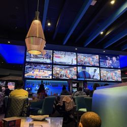 Dave & Buster's Fairfax - Inside pic