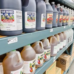 US Foods CHEF'STORE - Big quantity groceries. Able to use/store a gallon of vinegar?  Lol