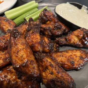 District 37 Kitchen & Taphouse - 12 wings in their own sauce - American Near Me - North Tonawanda, New York District 37 Kitchen & Taphouse - 12 wings in their own sauce - American Near Me - North Tonawanda, New York