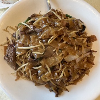 Canton Manor - Beef Chow Fun - Chinese Near Me - Bayside, New York Canton Manor - Beef Chow Fun - Chinese Near Me - Bayside, New York