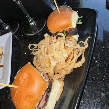 Hyde Park Prime Steakhouse - Tenderloin sliders - Steakhouses Near Me - Delray Beach, Florida Hyde Park Prime Steakhouse - Tenderloin sliders - Steakhouses Near Me - Delray Beach, Florida