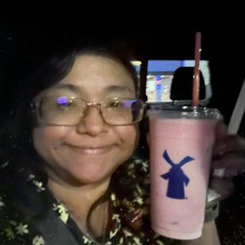 Dutch Bros Coffee - Strawberry milkshake- I ordered 1/2 sweet with strawberry fruit - Juice Bars & Smoothies Near Me - Jacksonville, Florida