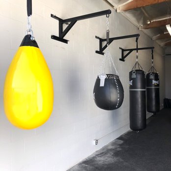 Pullmans Gym - Boxing Near Me - Northridge, California Pullmans Gym - Boxing Near Me - Northridge, California