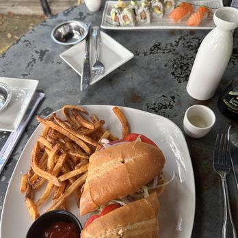 Osphere Grill and Bar - American Near Me - Orlando, Florida