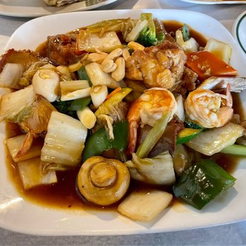 Chifa Restaurant - Chinese Near Me - Jackson Heights, New York