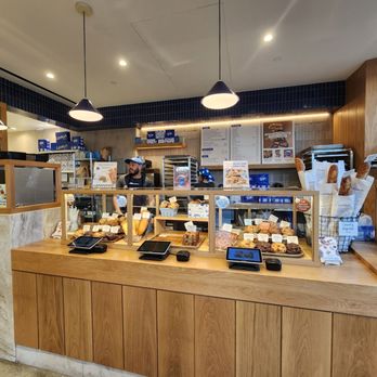 Levain Bakery - Bakeries Near Me - Venice, California Levain Bakery - Bakeries Near Me - Venice, California