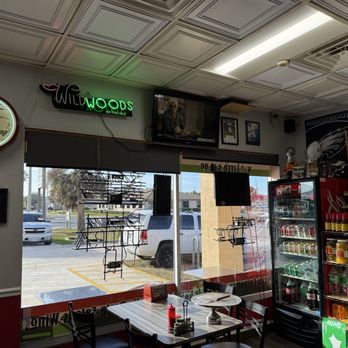 D & LP Subs - Interior decor - Sandwiches Near Me - Jacksonville Beach, Florida D & LP Subs - Interior decor - Sandwiches Near Me - Jacksonville Beach, Florida
