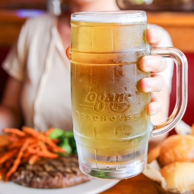 Logan's Roadhouse by null