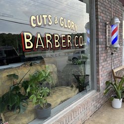 Cuts & Glory Barber