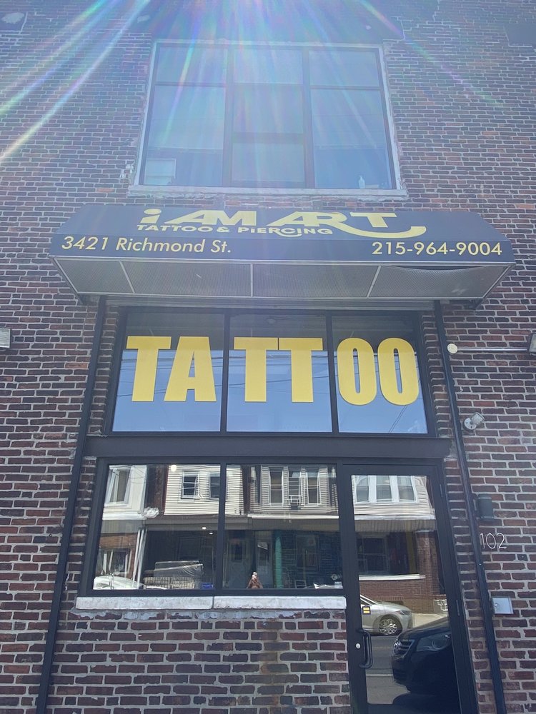 i AM ART TATTOO AND PIERCING