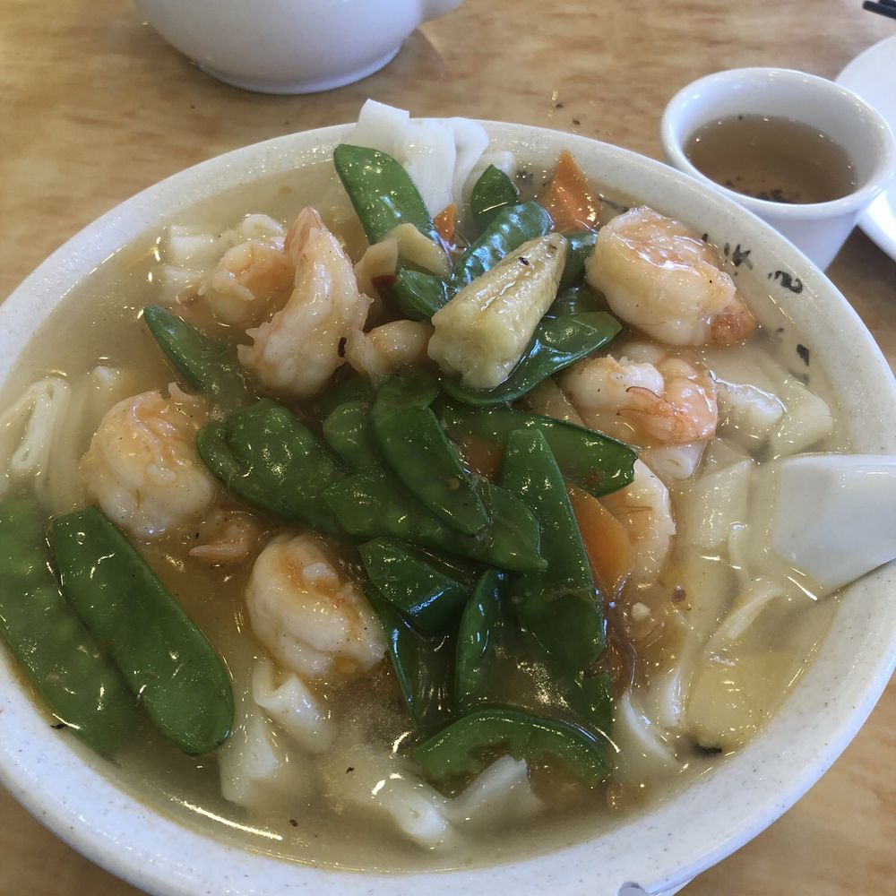 Lobster King - Shrimp Look Fun Noodle Soup - Seafood Near Me - Honolulu, Hawaii Lobster King - Shrimp Look Fun Noodle Soup - Seafood Near Me - Honolulu, Hawaii