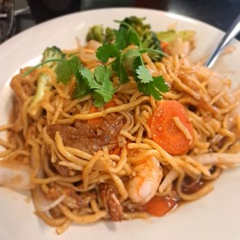 PT Noodles - Egg noodles with shrimp, beef, and chicken - Vietnamese Near Me - Goodyear, Arizona PT Noodles - Egg noodles with shrimp, beef, and chicken - Vietnamese Near Me - Goodyear, Arizona
