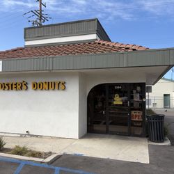 Foster's Donuts
