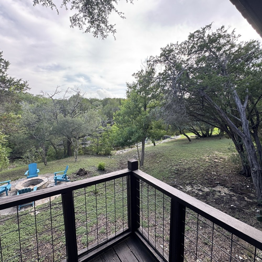 Hill Country Premier Lodging - Guest Houses Near Me - Wimberley, Texas