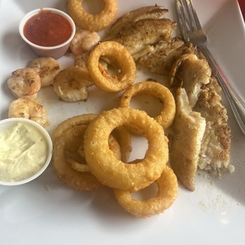 Lake Jackson Landing - Fisherman's platter - American Near Me - Sebring, Florida Lake Jackson Landing - Fisherman's platter - American Near Me - Sebring, Florida