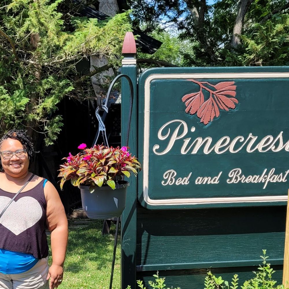 Pinecrest Bed & Breakfast - Bed & Breakfast Near Me - Asheville, North Carolina Pinecrest Bed & Breakfast - Bed & Breakfast Near Me - Asheville, North Carolina