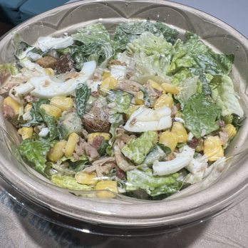 Chopt Creative Salad Co. - "Make Craft Your Own Salad" w/ warm roasted chicken - Salad Near Me - Richmond, Virginia