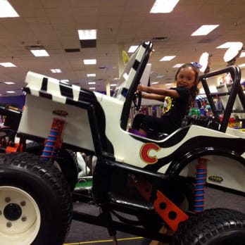 Chuck E. Cheese - She loves the "big jeep" - Pizza Near Me - Las Vegas, Nevada
