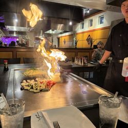 Musashis Japanese Steakhouse - Chef cooking