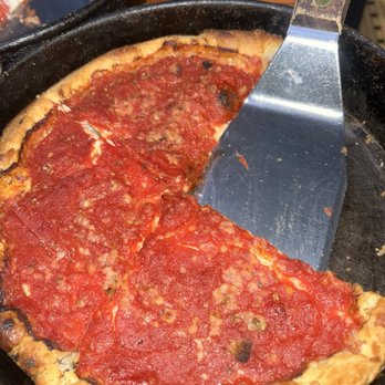 Pizzeria Uno - Deep dish Sausage Pizza - Pizza Near Me - Chicago, Illinois