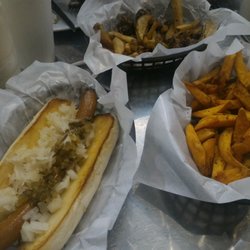 Charlie's Grind & Grill - Charlie's Grind & Grill YUUUM