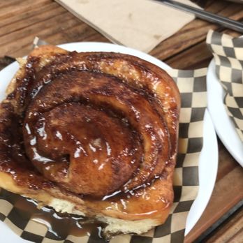 Pine State Biscuits - Cinnamon roll - Breakfast & Brunch Near Me - Portland, Oregon