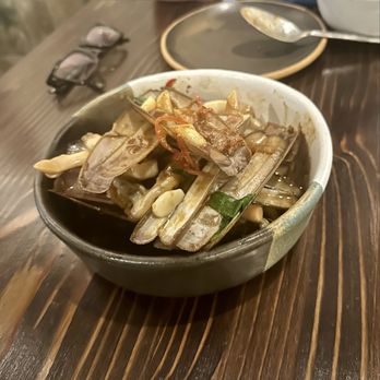Jaba - Razor clams in garlic - Taiwanese Near Me - New York, New York