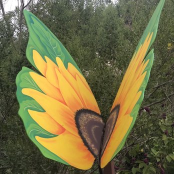 Hamrick Butterfly Garden - Wings of Sunflower Faith - Botanical Gardens Near Me - Okeechobee, Florida Hamrick Butterfly Garden - Wings of Sunflower Faith - Botanical Gardens Near Me - Okeechobee, Florida
