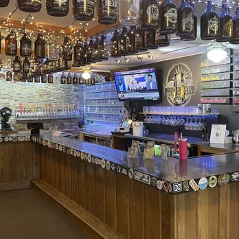 Finger Lakes Beer Company - Comfortable bar. - Breweries Near Me - Hammondsport, New York Finger Lakes Beer Company - Comfortable bar. - Breweries Near Me - Hammondsport, New York