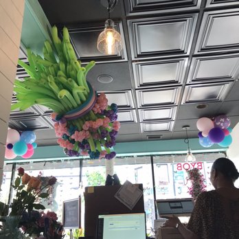 Honeybear Cafe - Honeybear Cafe Interior - Breakfast & Brunch Near Me - Chicago, Illinois