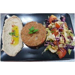Ristorante Middle East - Burghul ma banadoura (grano duro spezzato al pomodoro fresco,insalata,baba ganoush)