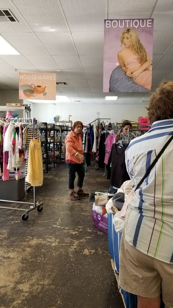 MARTHA’S VILLAGE STORE Updated April 2024 10 Reviews 45596 Fargo