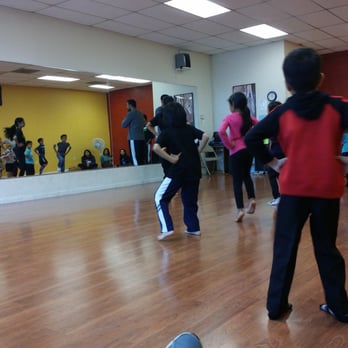 Bhangra Empire Classes - Dublin/Pleasanton - Dance Studios Near Me - Pleasanton, California