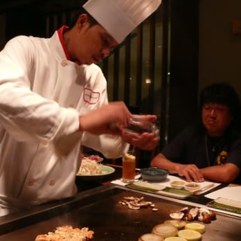 Restaurant SUNTORY - Chef works his magic at Suntory - Japanese Near Me - Honolulu, Hawaii