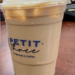 Vanilla iced latte, so velvety :)