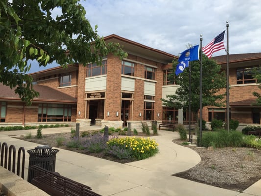 NEW BERLIN PUBLIC LIBRARY - Updated December 2024 - 29 Photos - 15105