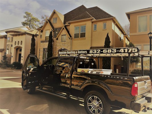 Houston Roofing & Gutters