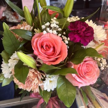 Friendly Flowers - Florists Near Me - Downey, California Friendly Flowers - Florists Near Me - Downey, California