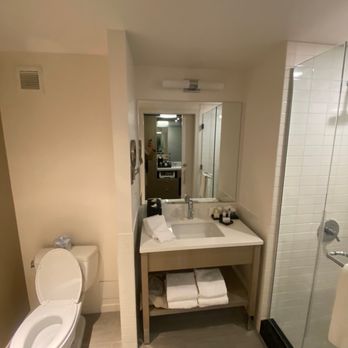 Mohegan Sun - Bathroom - Hotels Near Me - Uncasville, Connecticut