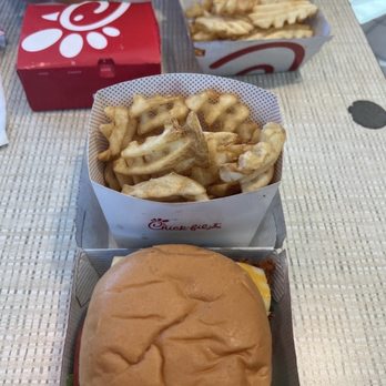 Chick-fil-A - Original Chick- Chick-fil-A Waffle Potato Fries- - Fast Food Near Me - Selma, North Carolina