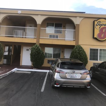 Super 8 by Wyndham Ukiah - Hotels Near Me - Ukiah, California Super 8 by Wyndham Ukiah - Hotels Near Me - Ukiah, California