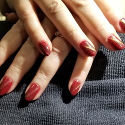 Its My Dream Hair Salon - Gel polish with cats eye