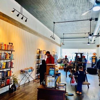 Chapters Bookstore - Main shopping area - Bookstores Near Me - Lyndon, Kansas Chapters Bookstore - Main shopping area - Bookstores Near Me - Lyndon, Kansas